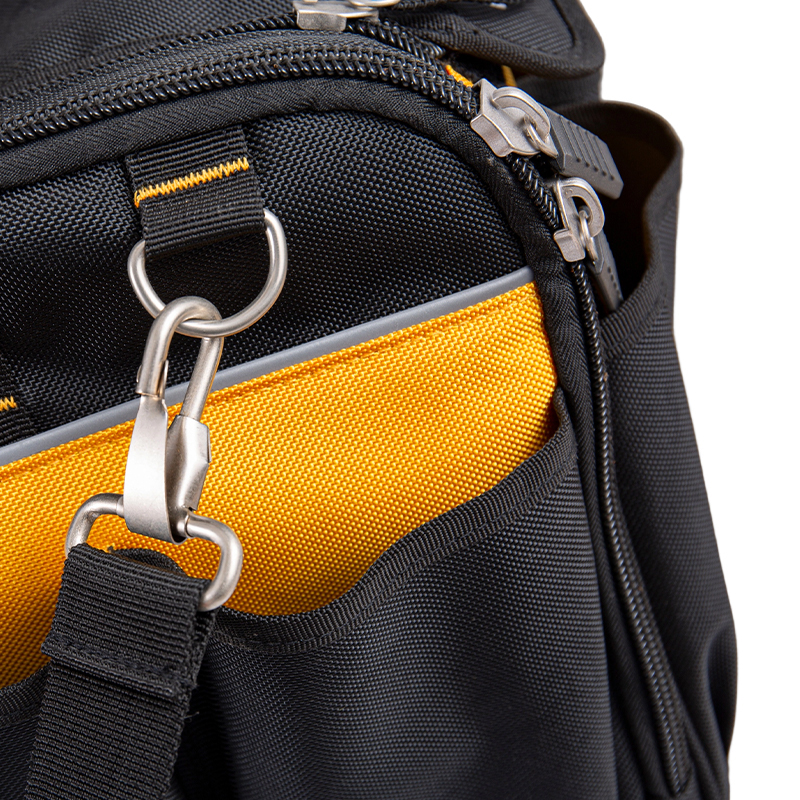 17-inch/20-inch 1680D plastic bottom tool bag